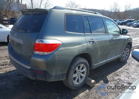 2011 Toyota Highlander Base V6 из США, поврежденный, VIN 5TDBK3EH1BS089063